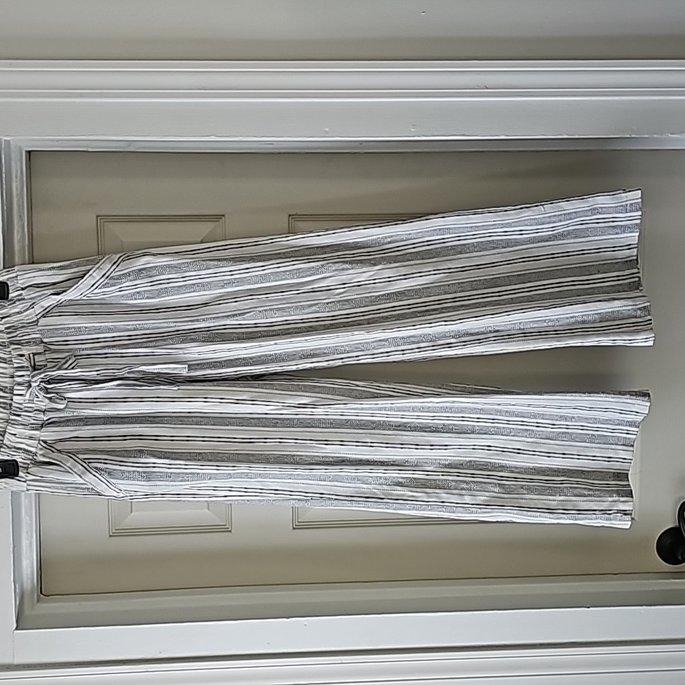 Sienna Sky high waist, wide leg, black/white stripe, elastic waist w/tie pants